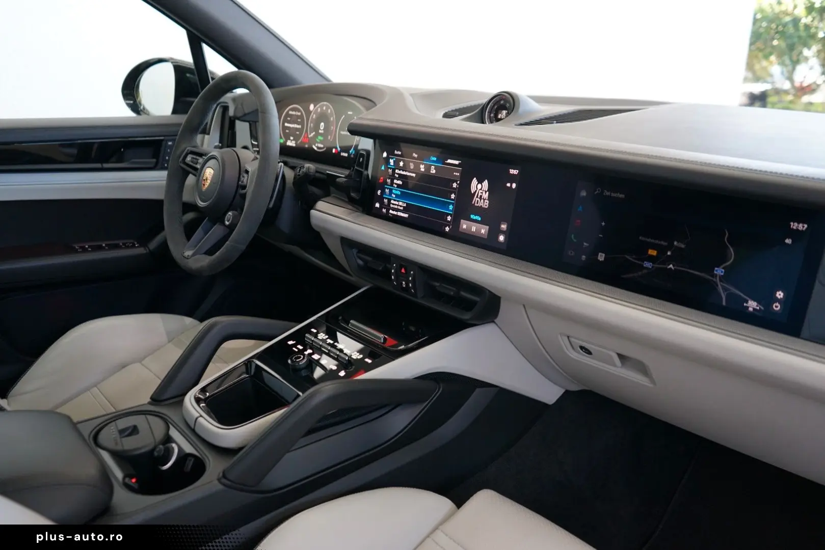 PORSCHE Cayenne E-Hybrid MY24 P-Display Mega-Spec 22z