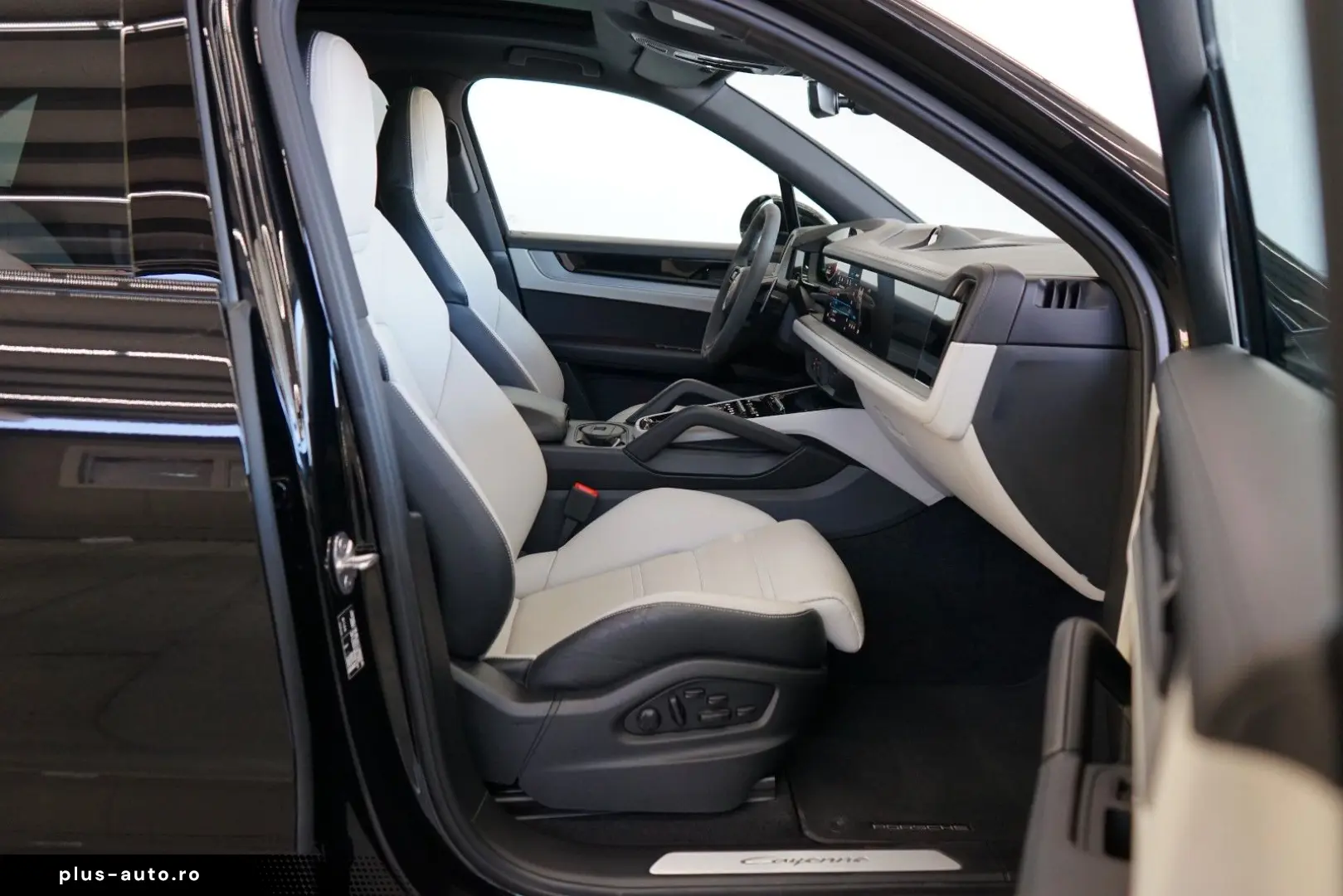 PORSCHE Cayenne E-Hybrid MY24 P-Display Mega-Spec 22z