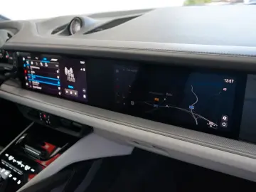 PORSCHE Cayenne E-Hybrid MY24 P-Display Mega-Spec 22z