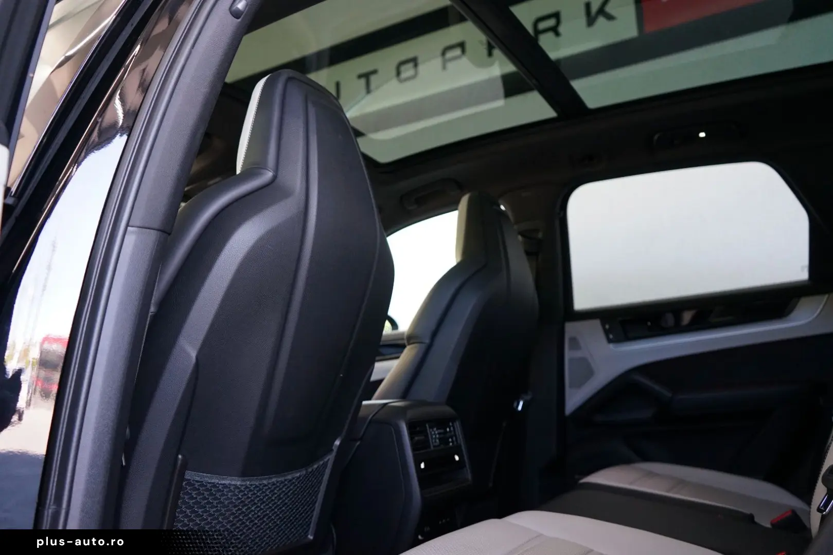 PORSCHE Cayenne E-Hybrid MY24 P-Display Mega-Spec 22z