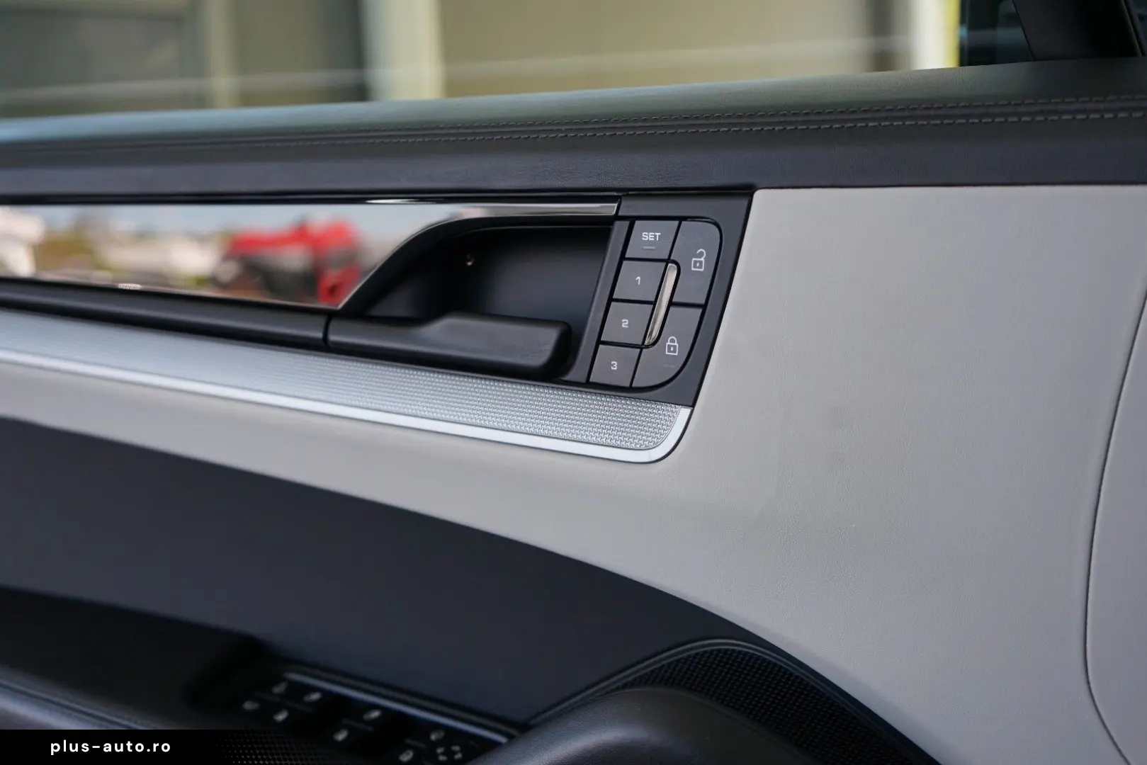 PORSCHE Cayenne E-Hybrid MY24 P-Display Mega-Spec 22z