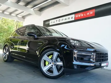 PORSCHE Cayenne E-Hybrid MY24 P-Display Mega-Spec 22z