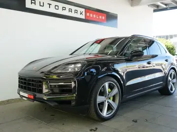 PORSCHE Cayenne E-Hybrid MY24 P-Display Mega-Spec 22z