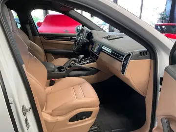 PORSCHE Cayenne Coupe E-Hybrid Platinum Edition BOSE