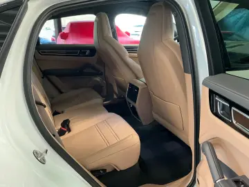 PORSCHE Cayenne Coupe E-Hybrid Platinum Edition BOSE