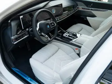BMW 740d M SPORT