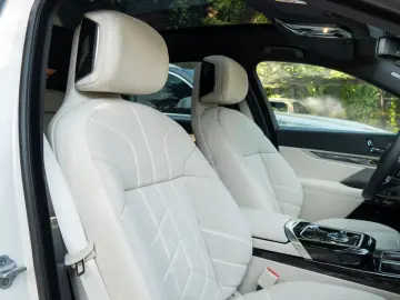 BMW 740d M SPORT