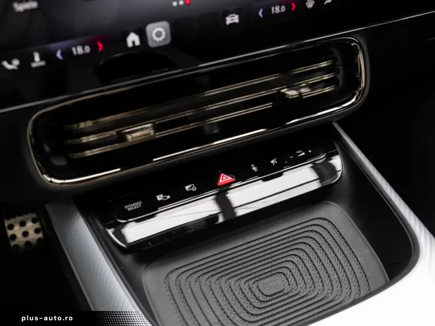 Mercedes-Benz CLA 200 AMG NIGHT PREMIUM SUPERSCREEN