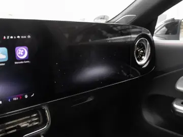 Mercedes-Benz CLA 200 AMG NIGHT PREMIUM SUPERSCREEN