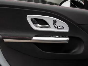 Mercedes-Benz CLA 200 AMG NIGHT PREMIUM SUPERSCREEN