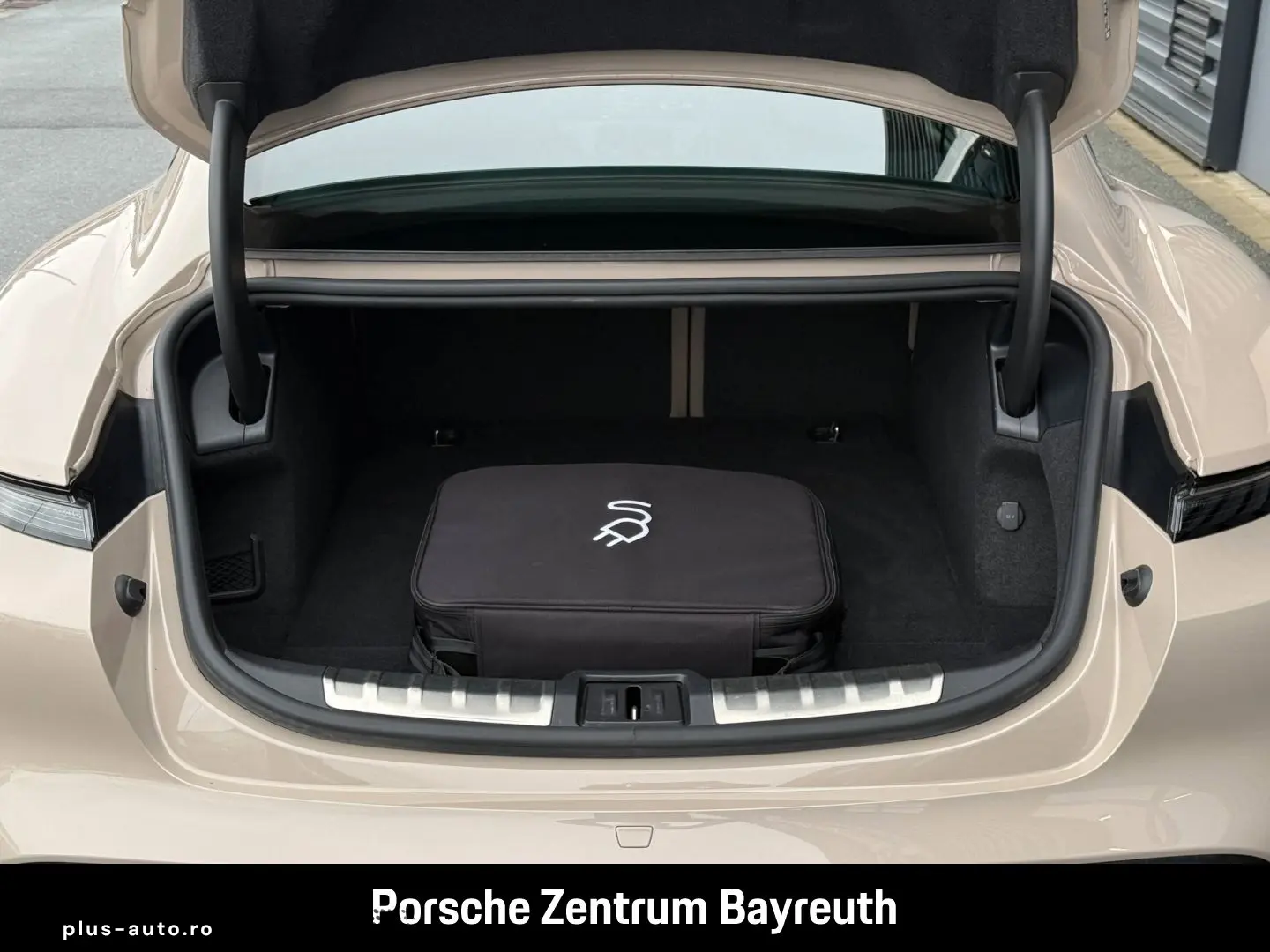 PORSCHE Taycan 4S  PERF.-BATTERIE  ACC MISSION E BOSE
