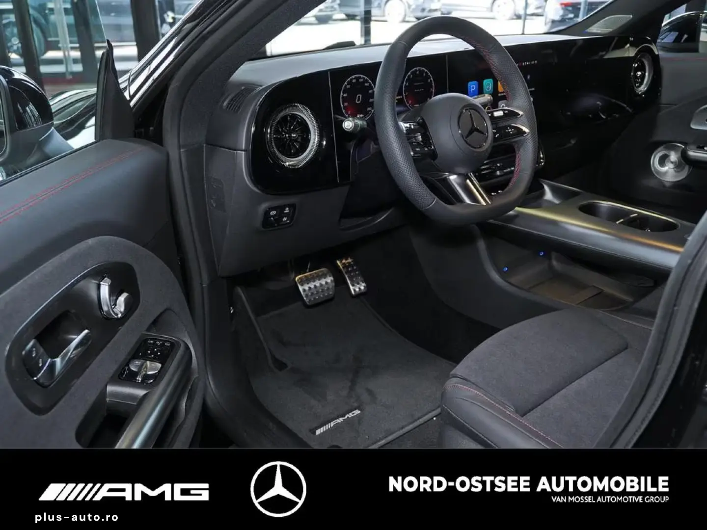 Mercedes-Benz CLA 200 AMG NIGHT SUPERSCREEN BURMESTER