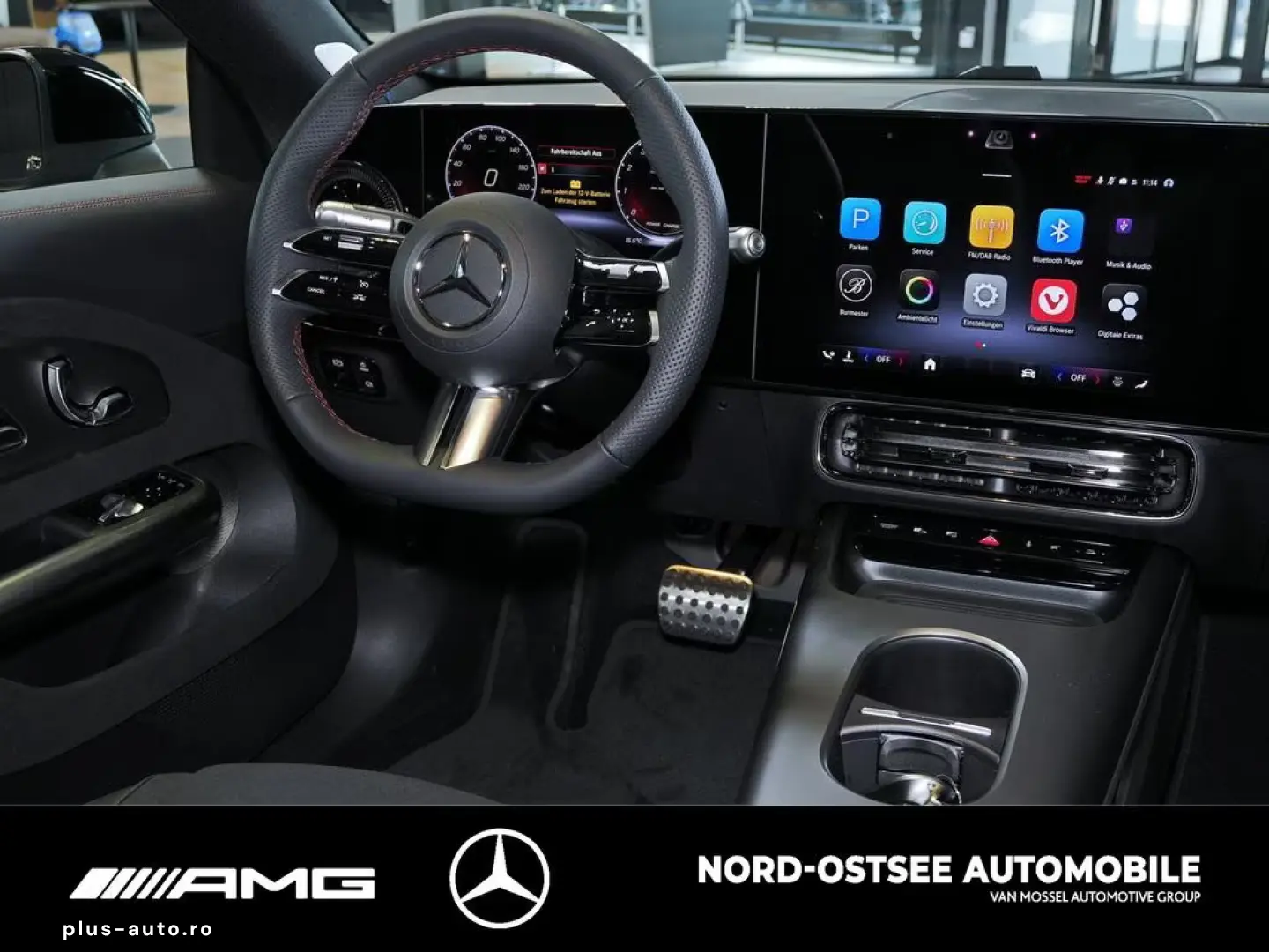 Mercedes-Benz CLA 200 AMG NIGHT SUPERSCREEN BURMESTER