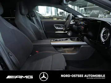 Mercedes-Benz CLA 200 AMG NIGHT SUPERSCREEN BURMESTER