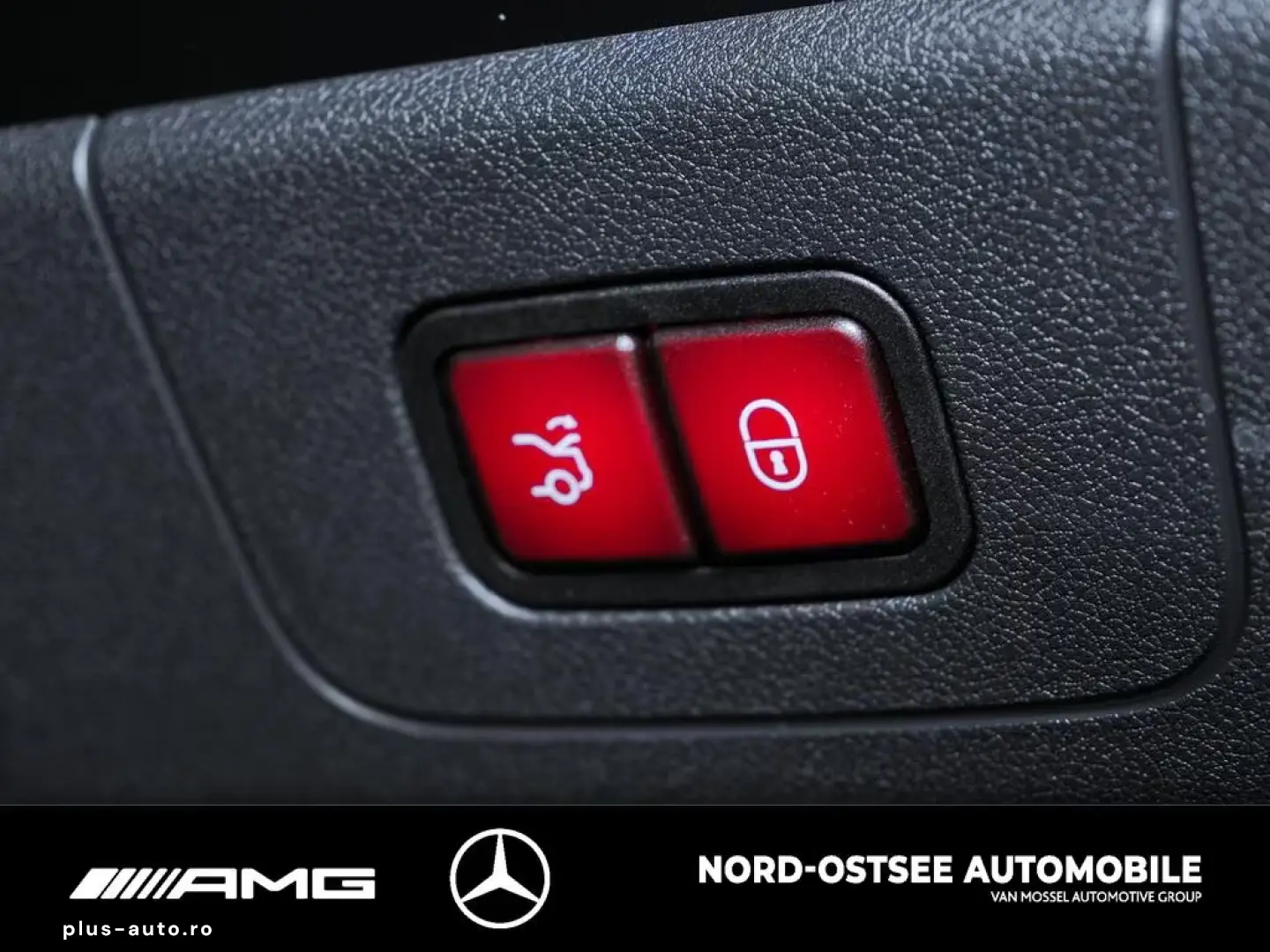 Mercedes-Benz CLA 200 AMG NIGHT SUPERSCREEN BURMESTER