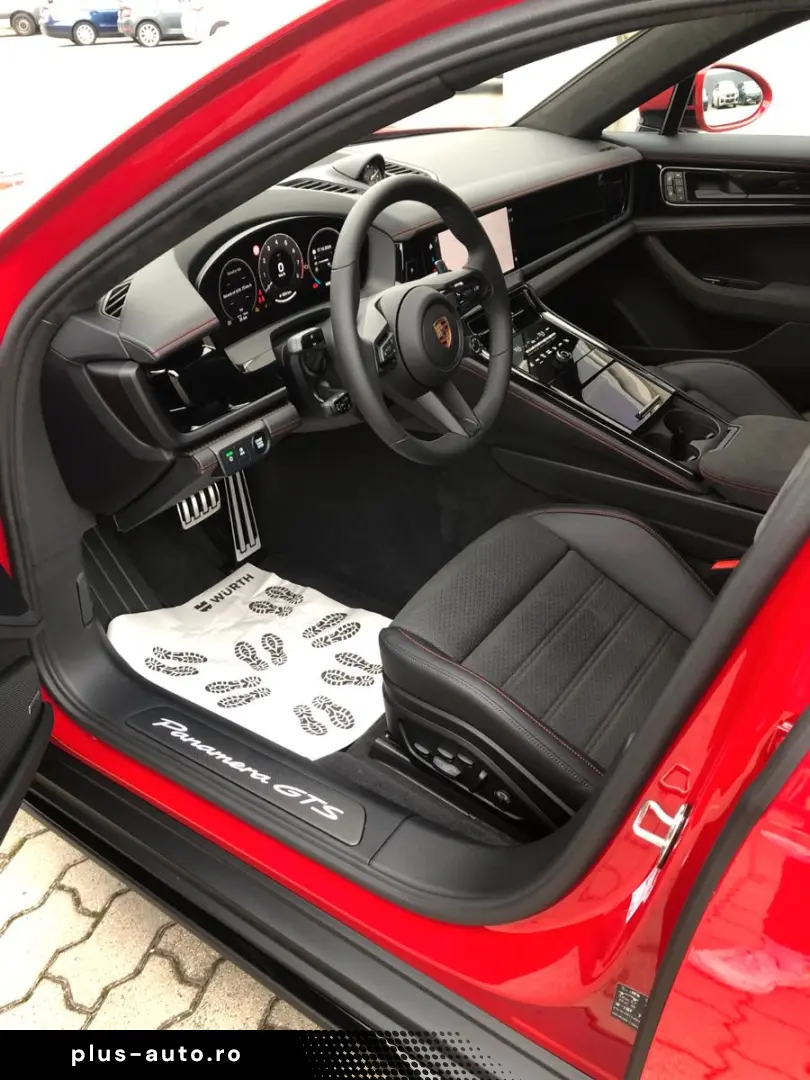 PORSCHE Panamera GTS