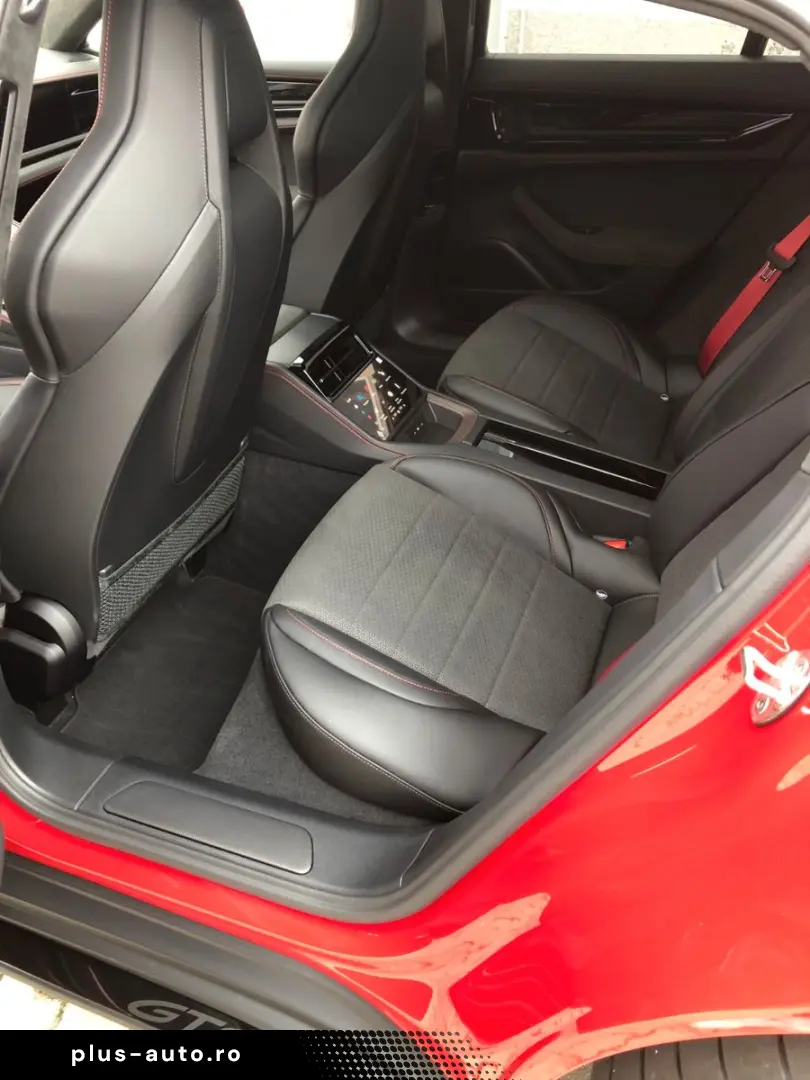 PORSCHE Panamera GTS
