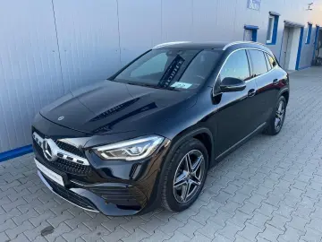 MERCEDES-BENZ GLA 250 4MATIC 8G AMG PANORAMA LED KAMERA