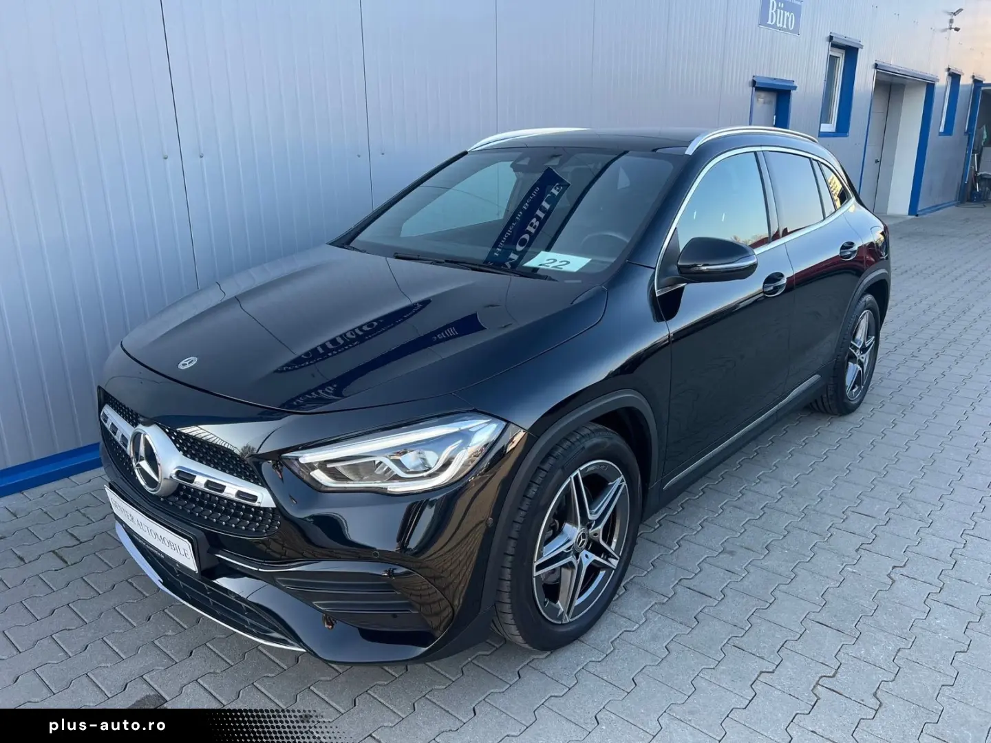 MERCEDES-BENZ GLA 250 4MATIC 8G AMG PANORAMA LED KAMERA