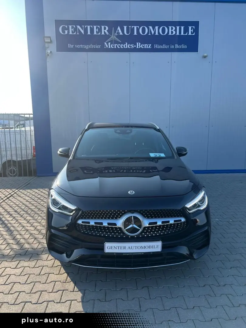 MERCEDES-BENZ GLA 250 4MATIC 8G AMG PANORAMA LED KAMERA