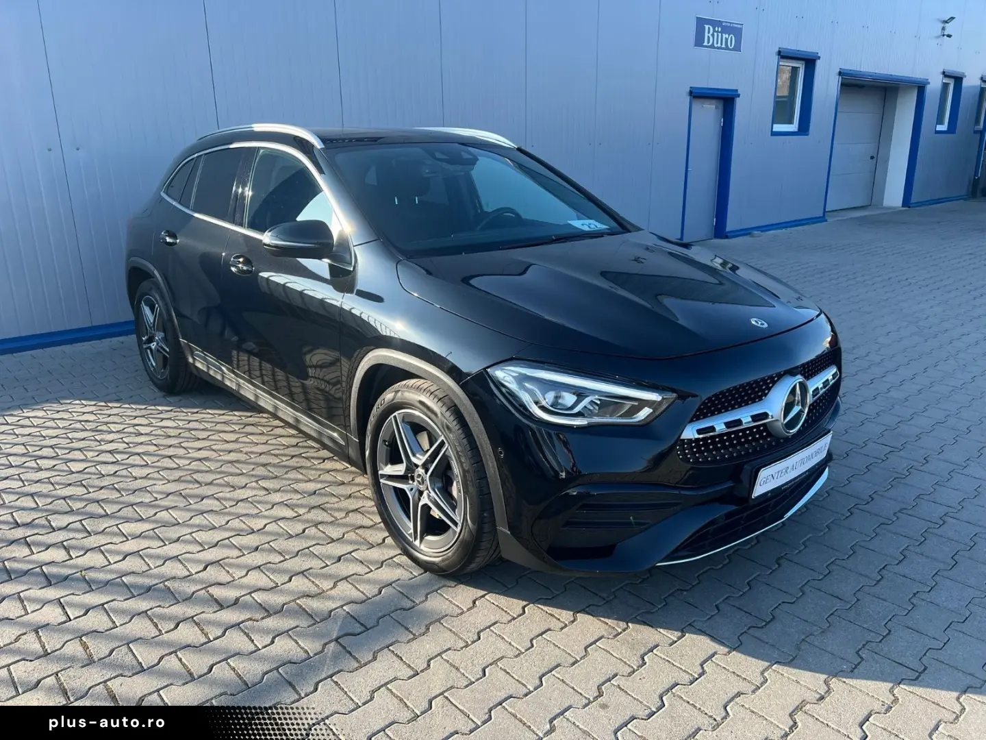 MERCEDES-BENZ GLA 250 4MATIC 8G AMG PANORAMA LED KAMERA