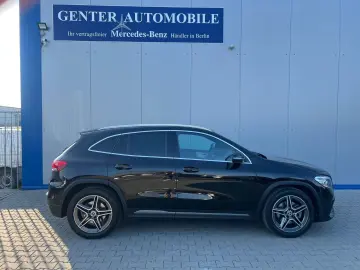 MERCEDES-BENZ GLA 250 4MATIC 8G AMG PANORAMA LED KAMERA
