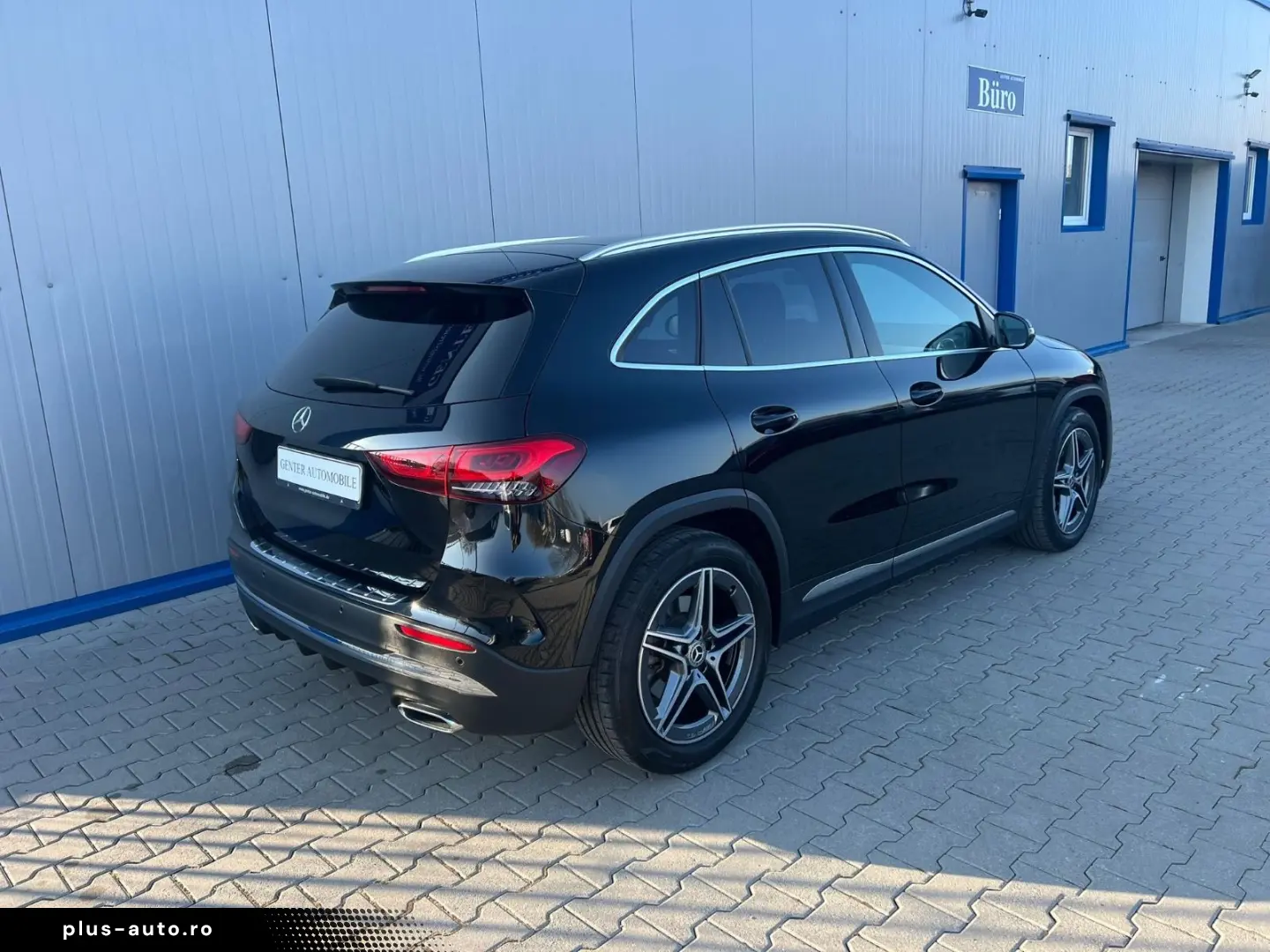 MERCEDES-BENZ GLA 250 4MATIC 8G AMG PANORAMA LED KAMERA