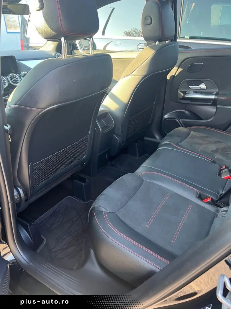 MERCEDES-BENZ GLA 250 4MATIC 8G AMG PANORAMA LED KAMERA