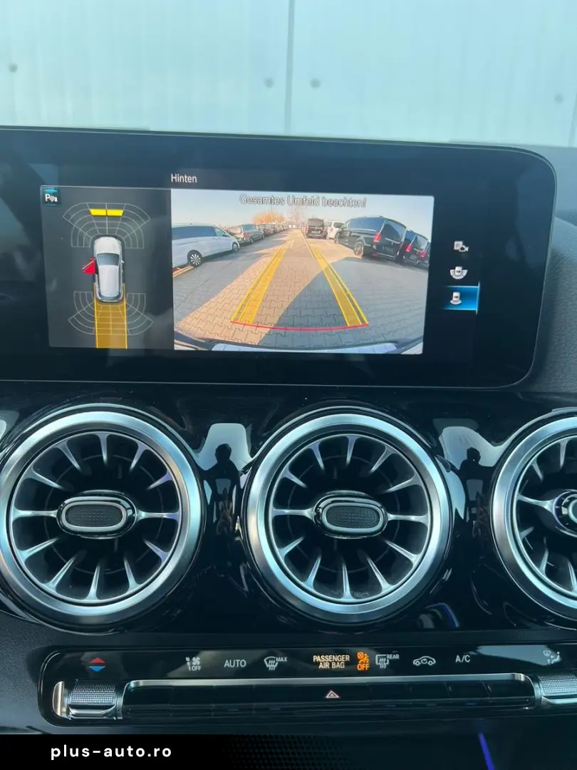 MERCEDES-BENZ GLA 250 4MATIC 8G AMG PANORAMA LED KAMERA