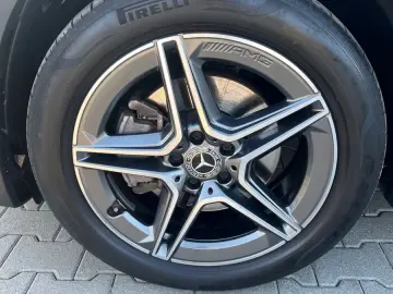 MERCEDES-BENZ GLA 250 4MATIC 8G AMG PANORAMA LED KAMERA