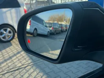 MERCEDES-BENZ GLA 250 4MATIC 8G AMG PANORAMA LED KAMERA