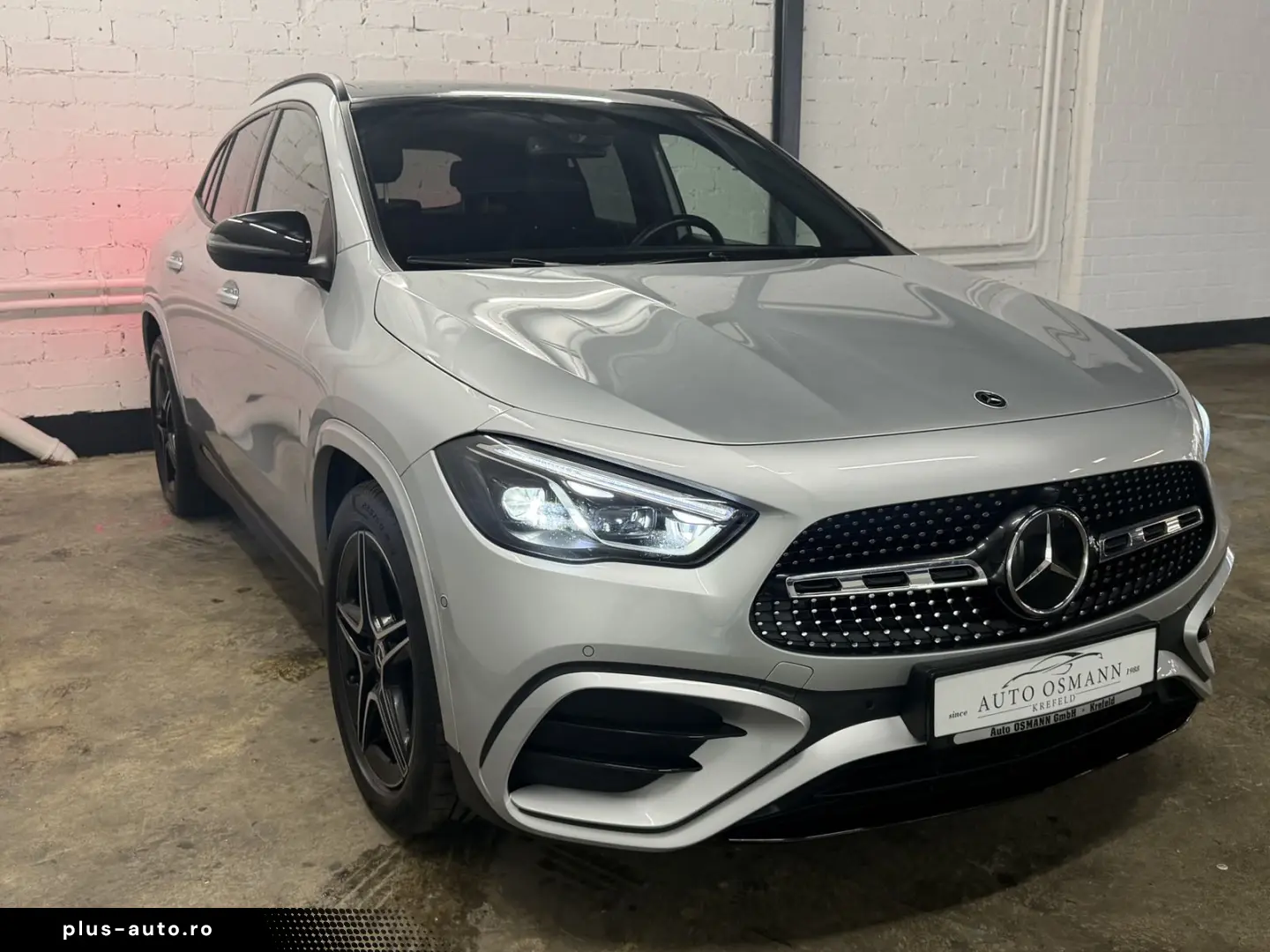 MERCEDES-BENZ GLA 220 d 4M 8G-DCT AMG Plus Pano