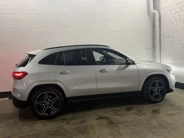 MERCEDES-BENZ GLA 220 d 4M 8G-DCT AMG Plus Pano