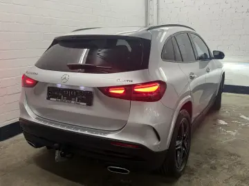 MERCEDES-BENZ GLA 220 d 4M 8G-DCT AMG Plus Pano