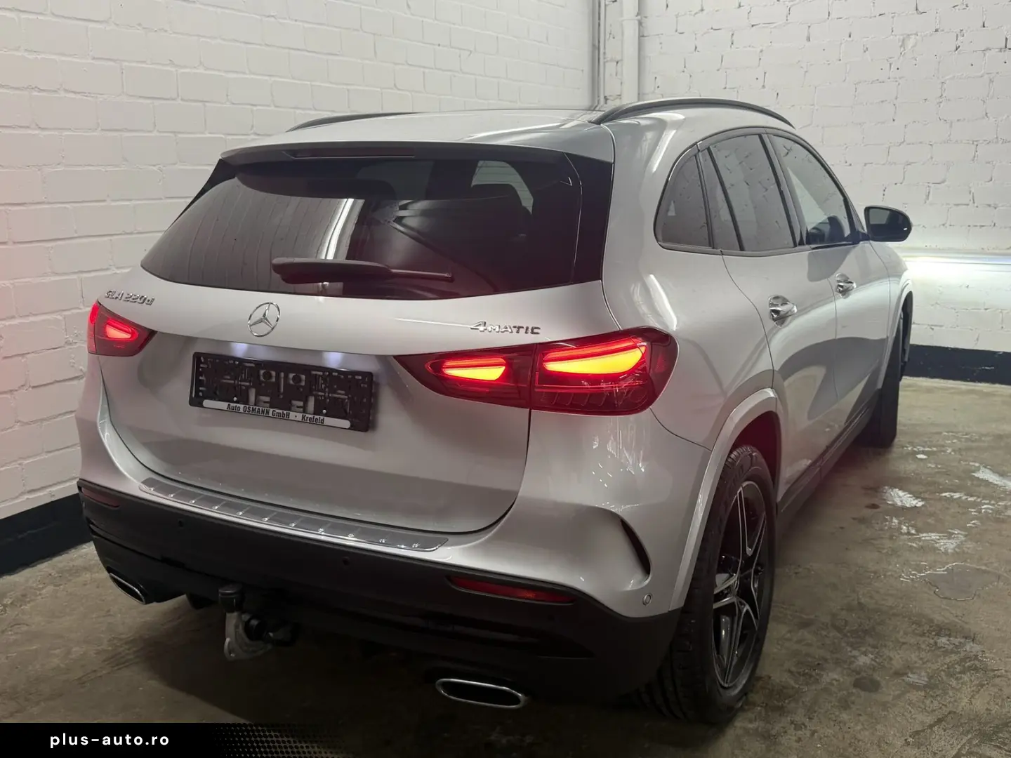 MERCEDES-BENZ GLA 220 d 4M 8G-DCT AMG Plus Pano
