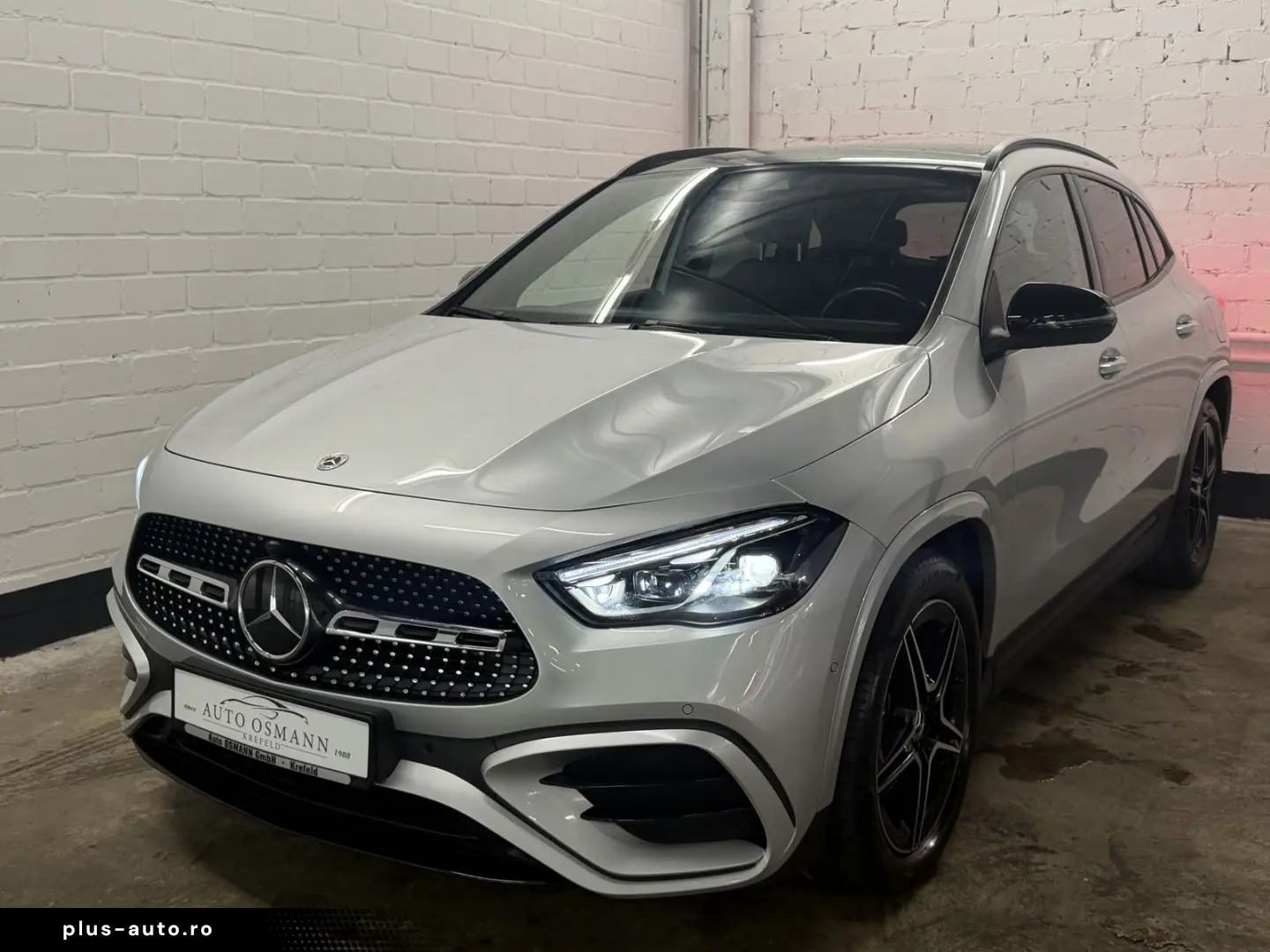 MERCEDES-BENZ GLA 220 d 4M 8G-DCT AMG Plus Pano