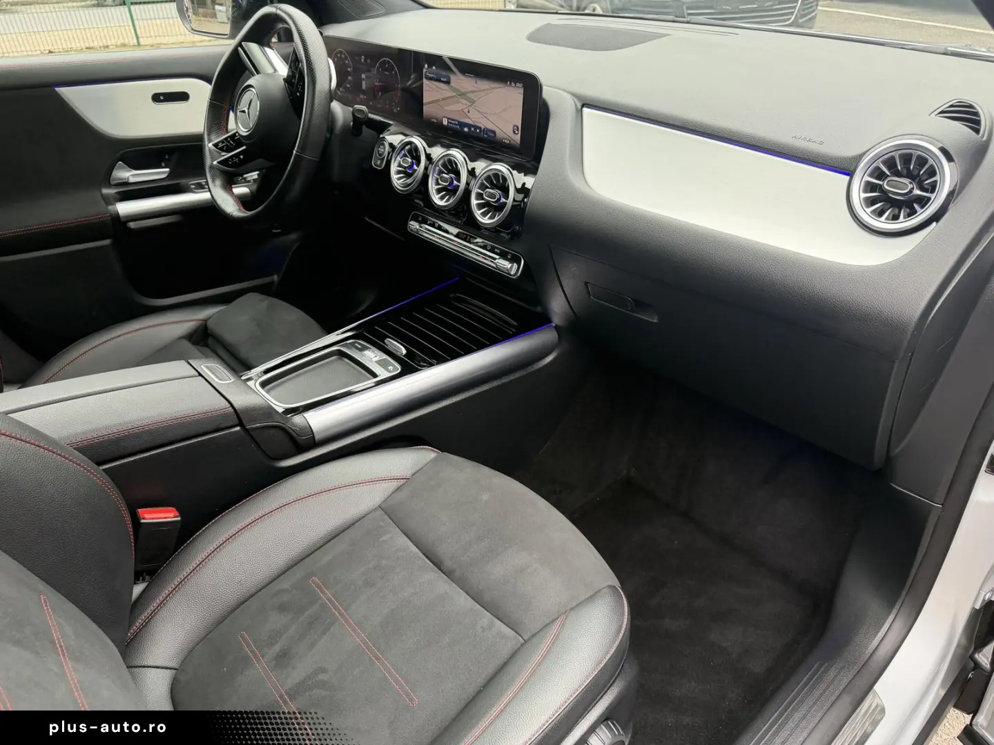 MERCEDES-BENZ GLA 220 d 4M 8G-DCT AMG Plus Pano