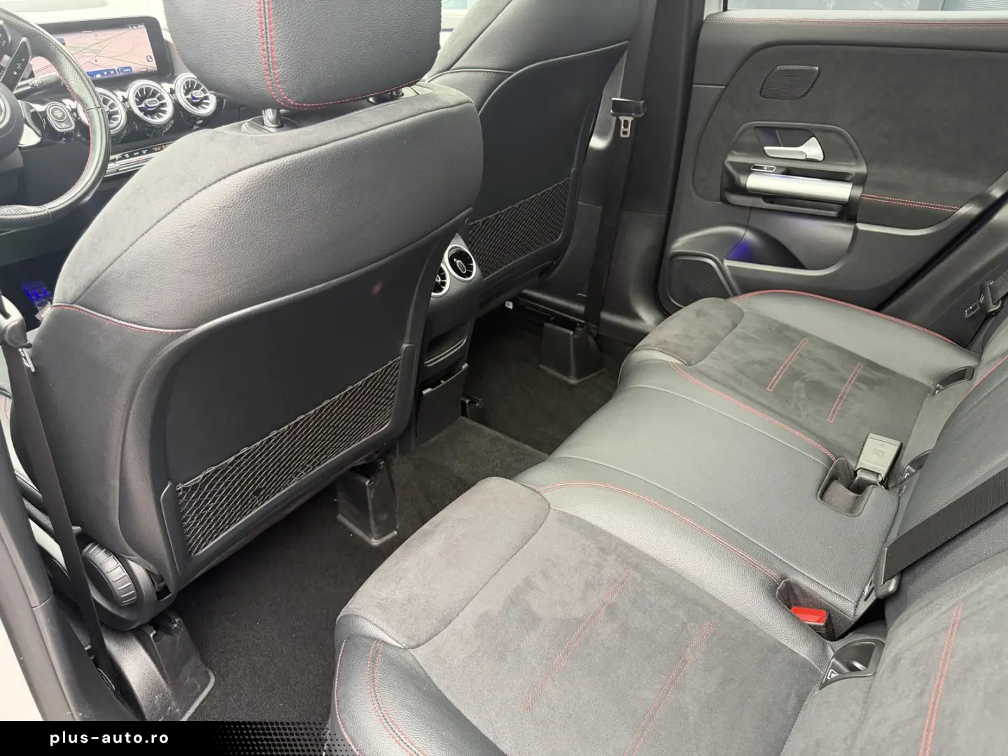 MERCEDES-BENZ GLA 220 d 4M 8G-DCT AMG Plus Pano