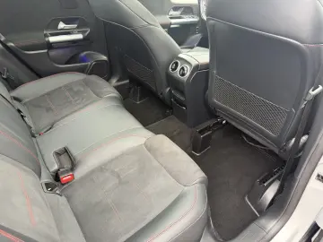 MERCEDES-BENZ GLA 220 d 4M 8G-DCT AMG Plus Pano