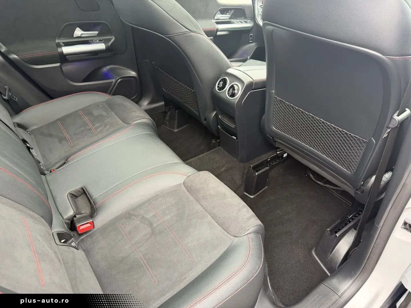 MERCEDES-BENZ GLA 220 d 4M 8G-DCT AMG Plus Pano