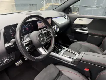 MERCEDES-BENZ GLA 220 d 4M 8G-DCT AMG Plus Pano