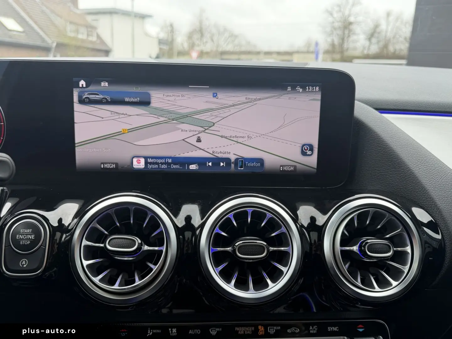 MERCEDES-BENZ GLA 220 d 4M 8G-DCT AMG Plus Pano