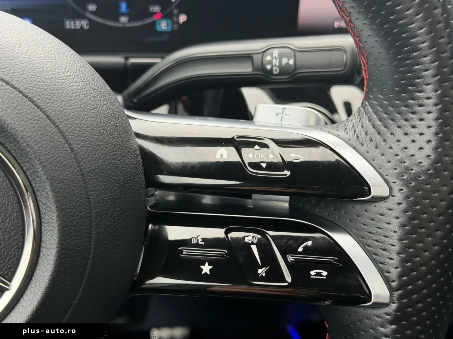 MERCEDES-BENZ GLA 220 d 4M 8G-DCT AMG Plus Pano