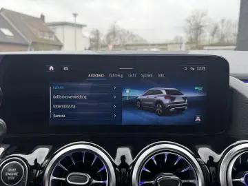 MERCEDES-BENZ GLA 220 d 4M 8G-DCT AMG Plus Pano