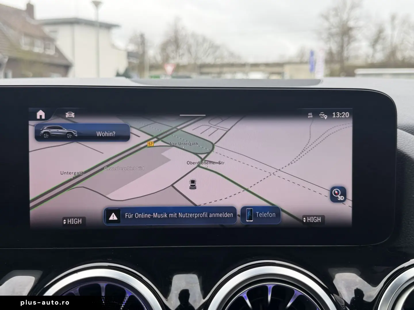 MERCEDES-BENZ GLA 220 d 4M 8G-DCT AMG Plus Pano