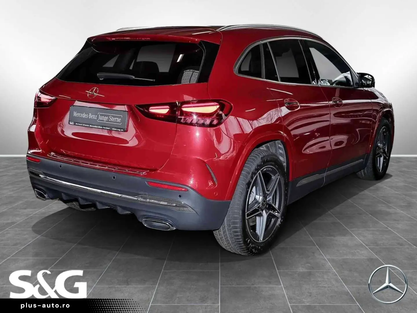 MERCEDES-BENZ GLA 220 4M AMG HEADUP PANO DISTRO 19
