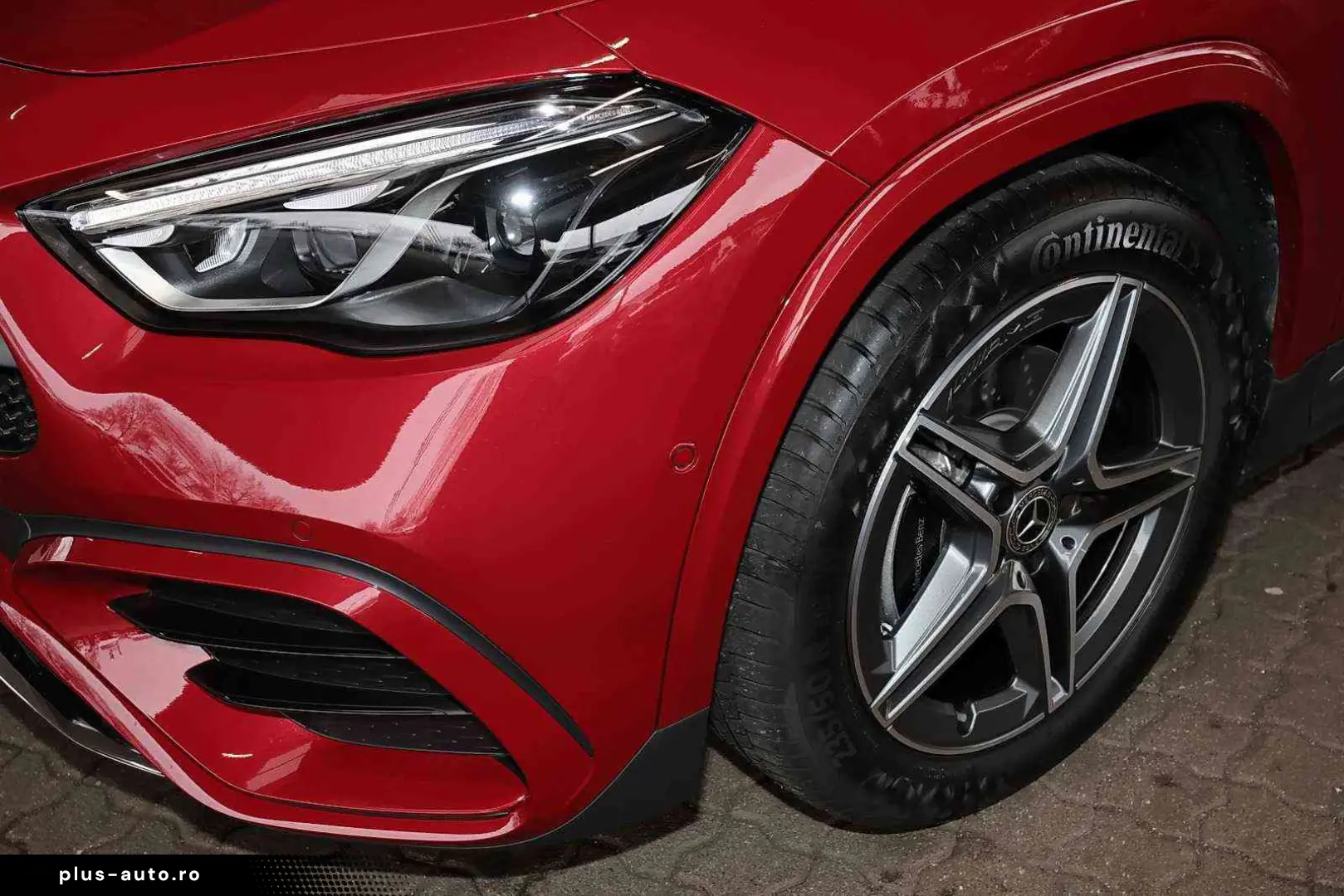 MERCEDES-BENZ GLA 220 4M AMG HEADUP PANO DISTRO 19