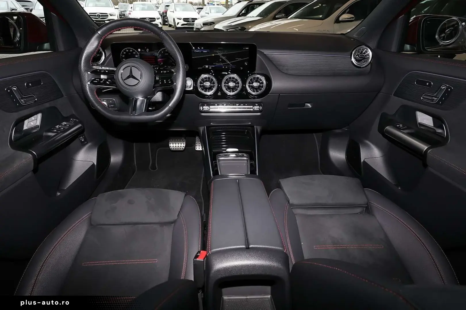 MERCEDES-BENZ GLA 220 4M AMG HEADUP PANO DISTRO 19