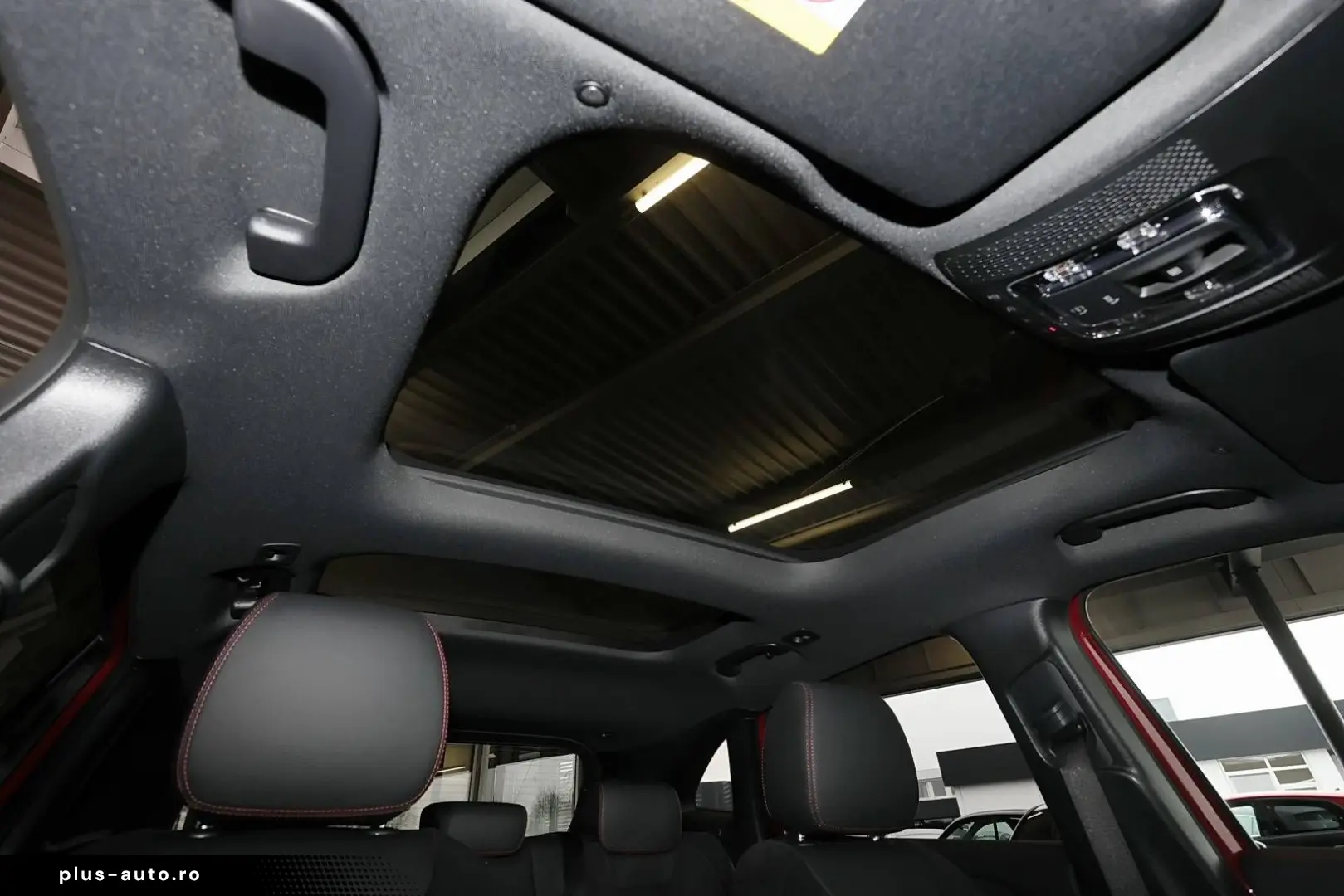 MERCEDES-BENZ GLA 220 4M AMG HEADUP PANO DISTRO 19