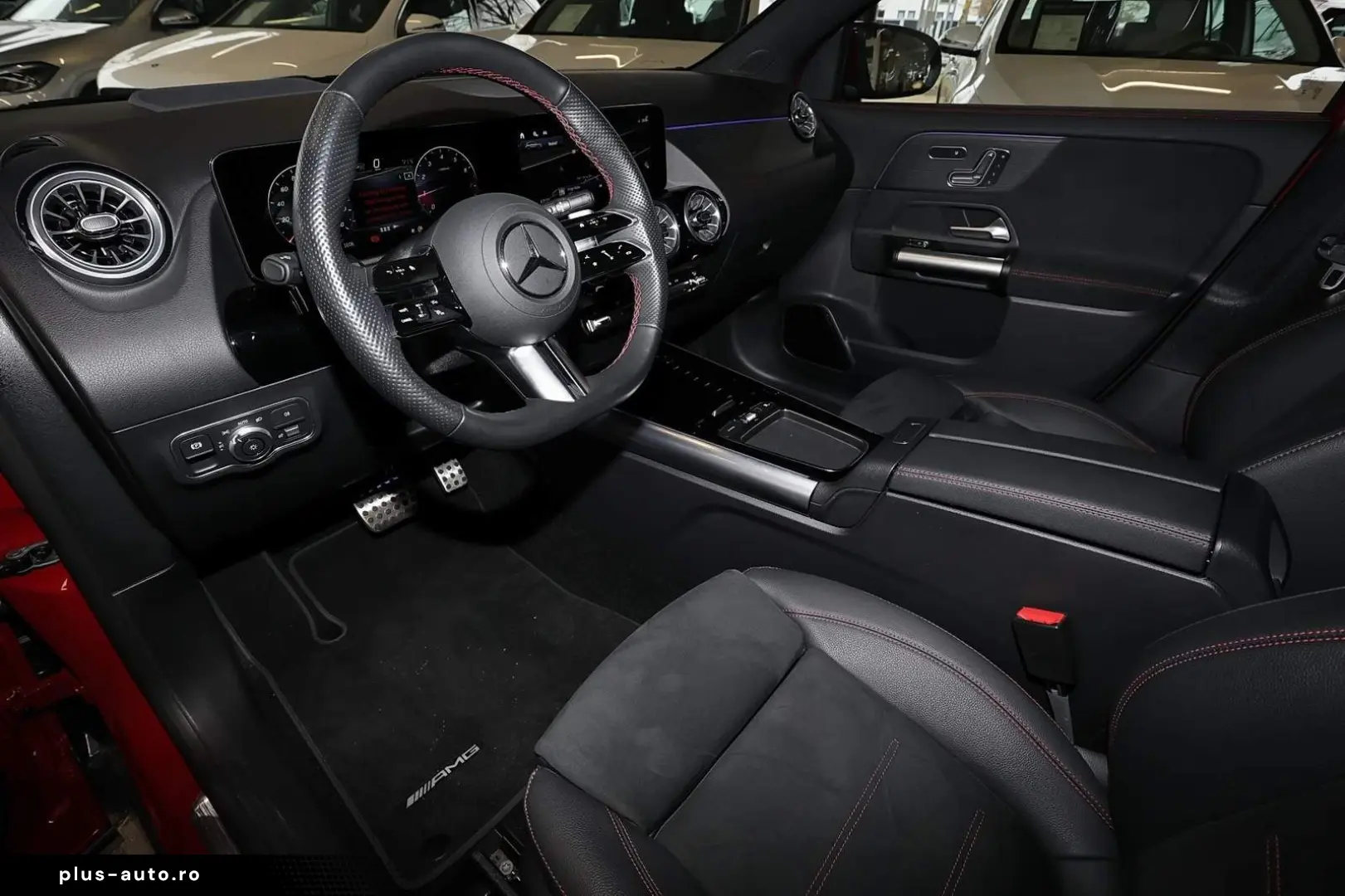 MERCEDES-BENZ GLA 220 4M AMG HEADUP PANO DISTRO 19